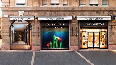 louis vuitton padova orari|Cerca i negozi Louis Vuitton in Italia .